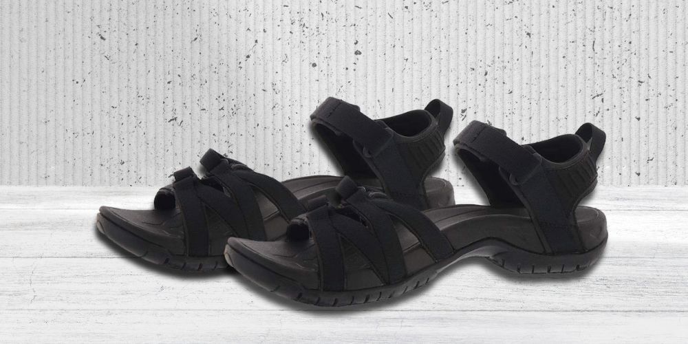 Comfortable Black Flat Sandals
