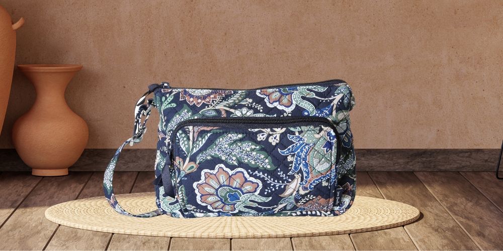 Vera Bradley Iconic Hipster