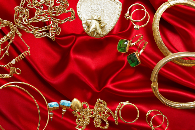 27 The Most Beautiful Valentine's Day Jewelry Gifts For Women, Hand-Picked Just For You